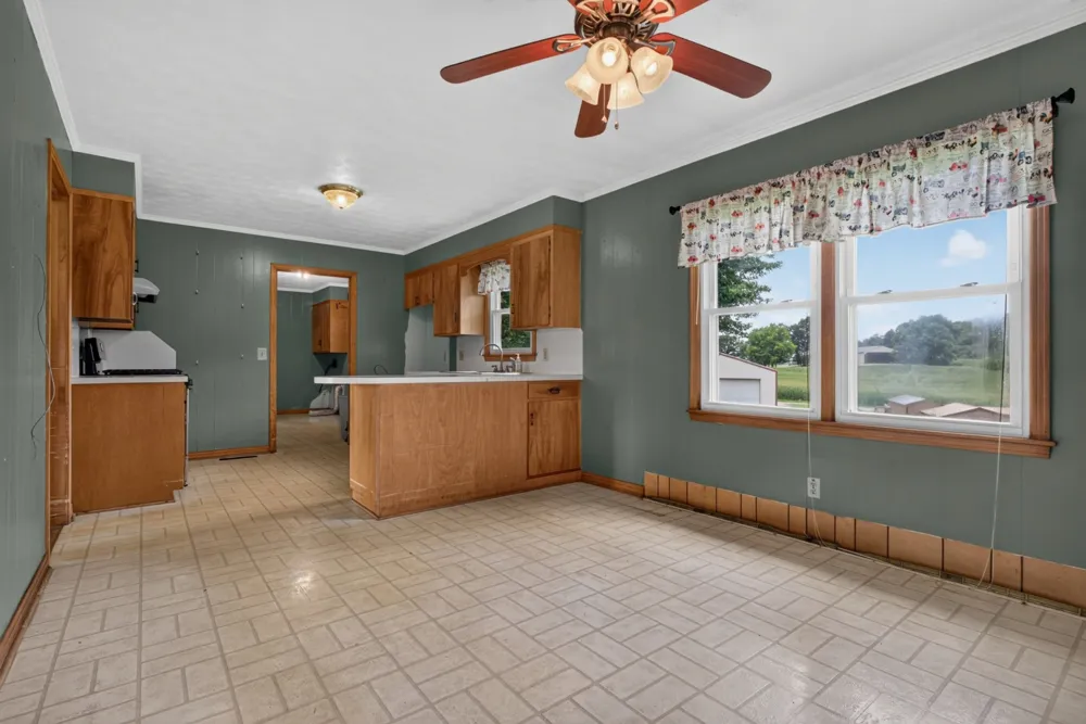 3035 Monterey Hwy Sparta, TN 38583