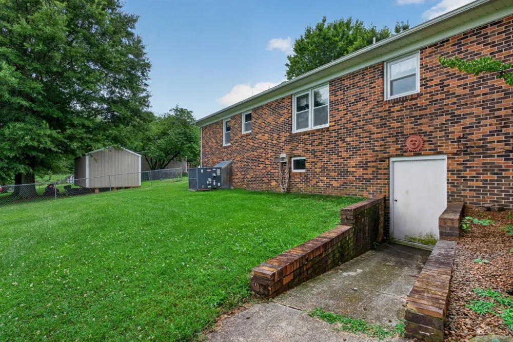 3035 Monterey Hwy Sparta, TN 38583