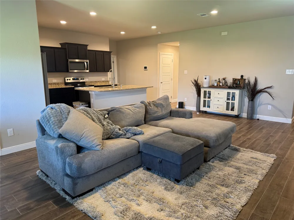716 Griffith Park Trail Alvarado, TX 76009