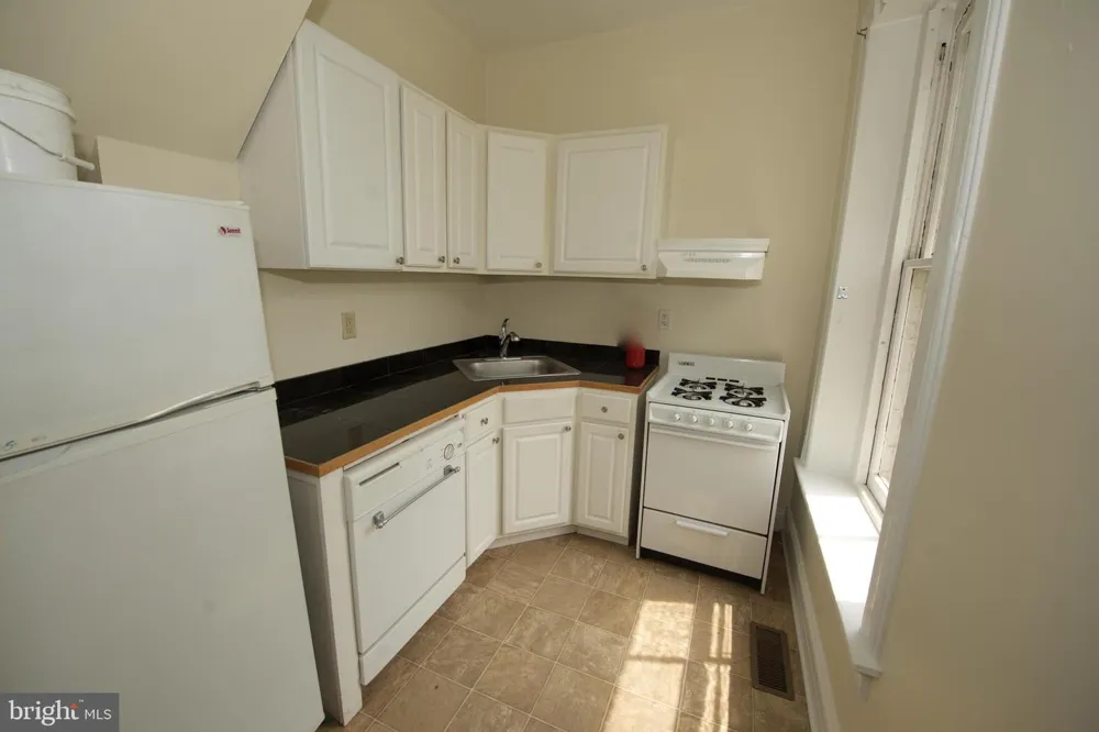301 S BROAD STREET #7 Kennett Square, PA 19348