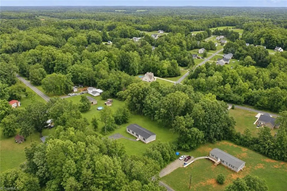 6008 Apple Wyrick Road Gibsonville, NC 27249