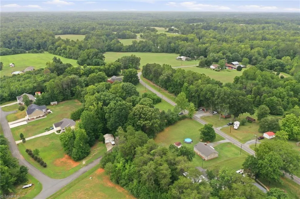 6008 Apple Wyrick Road Gibsonville, NC 27249