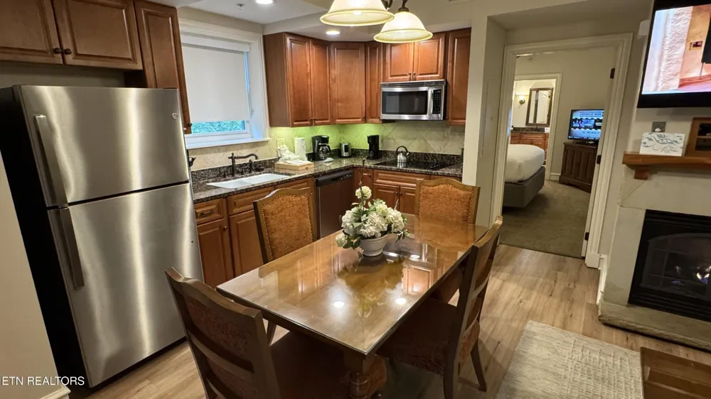212 Dollywood Ln #420 Pigeon Forge, TN 37863