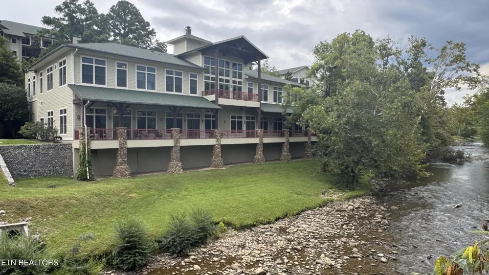 212 Dollywood Ln #420 Pigeon Forge, TN 37863