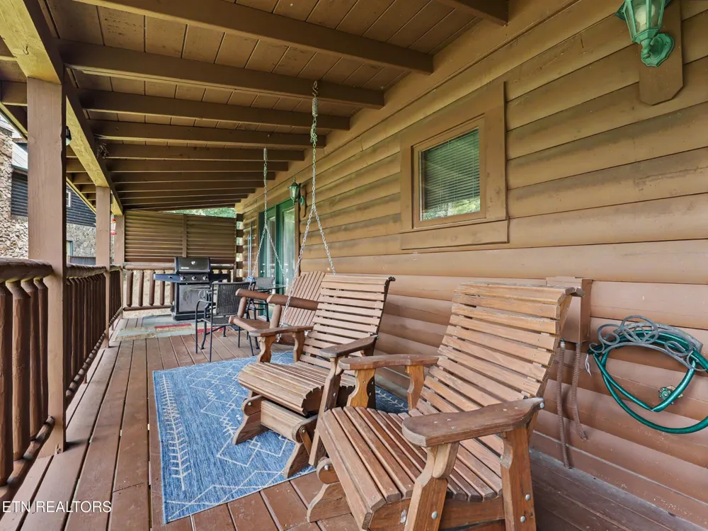 1629 Little Cabin Loop Pigeon Forge, TN 37862