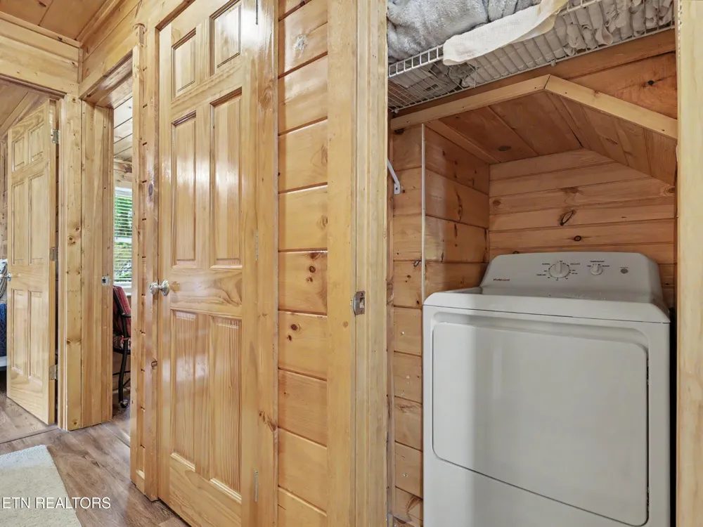 1629 Little Cabin Loop Pigeon Forge, TN 37862