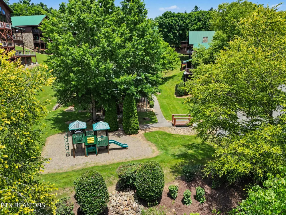 1629 Little Cabin Loop Pigeon Forge, TN 37862