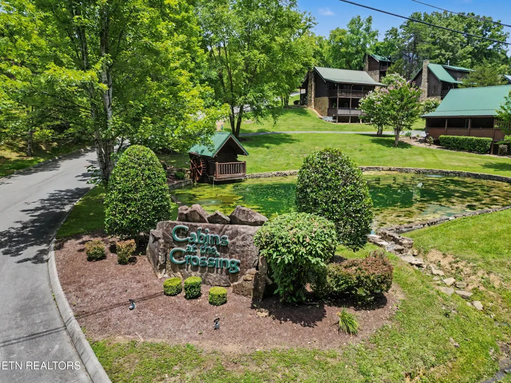 1629 Little Cabin Loop Pigeon Forge, TN 37862