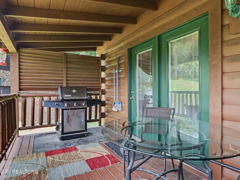 1629 Little Cabin Loop Pigeon Forge, TN 37862