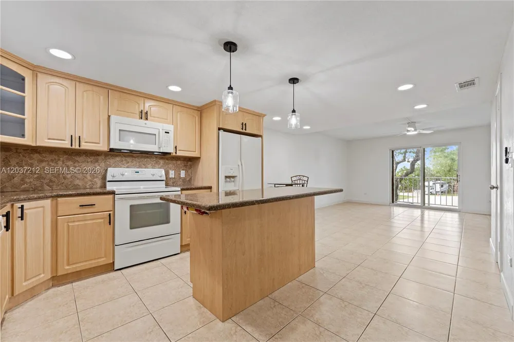 92550 Overseas Hwy #214 Tavernier, FL 33070