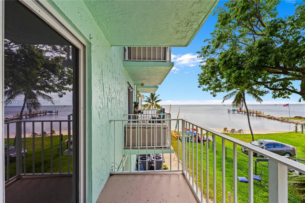 92550 Overseas Hwy #214 Tavernier, FL 33070
