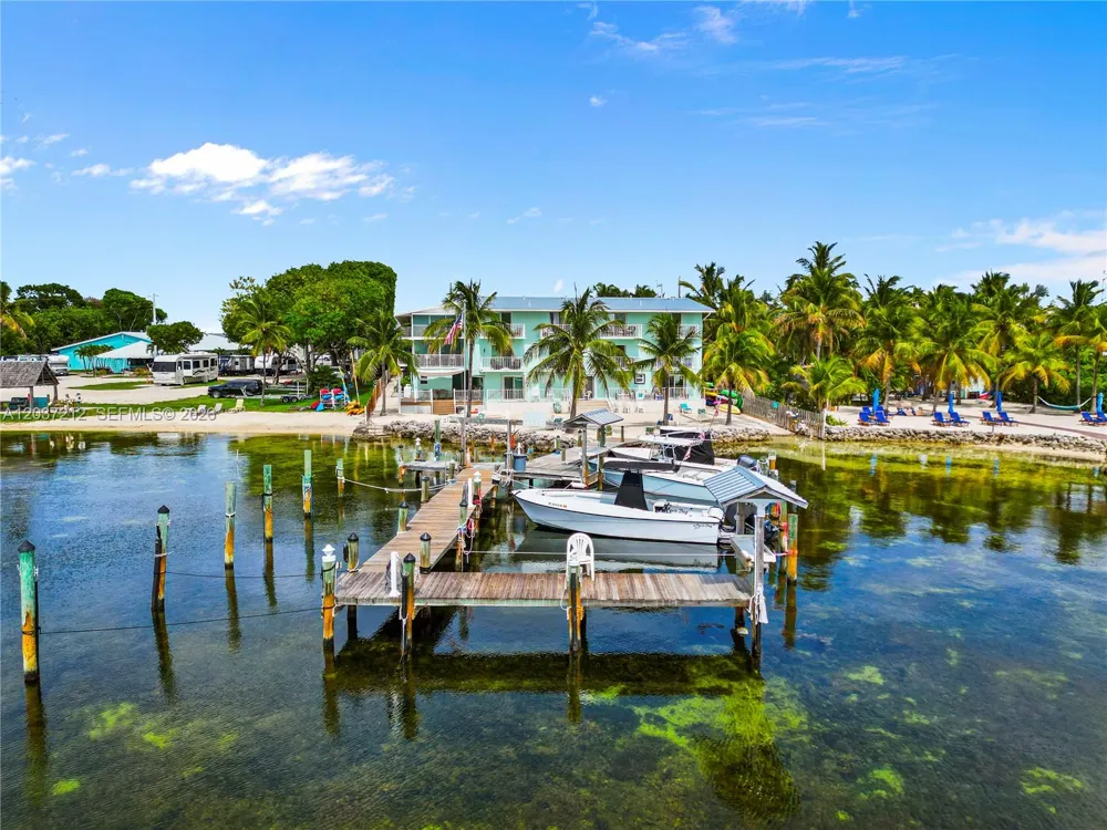 92550 Overseas Hwy #214 Tavernier, FL 33070
