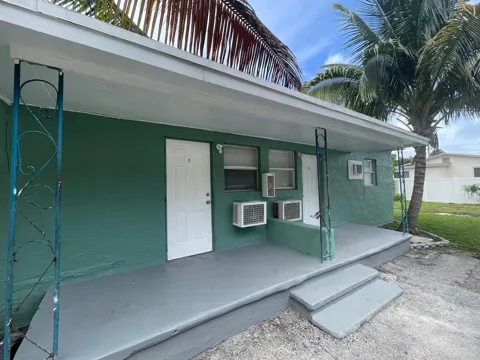 22 NW 8th Avenue ##1 Front