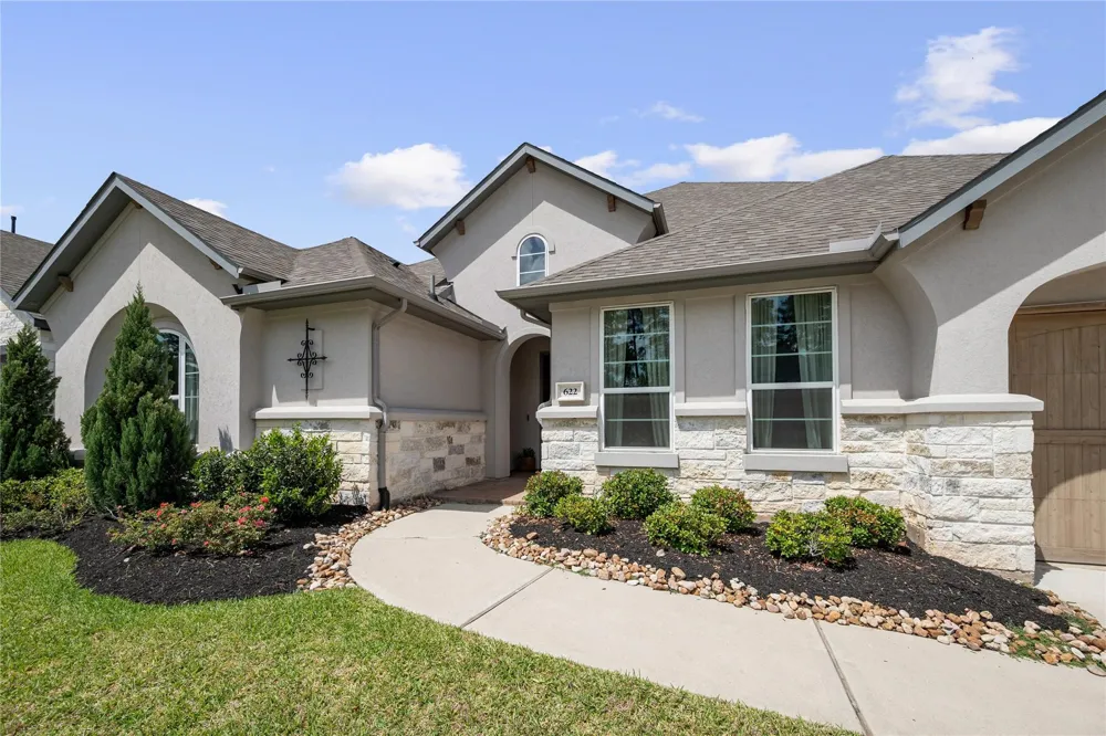 622 Platinum Stone Lane Pinehurst, TX 77362