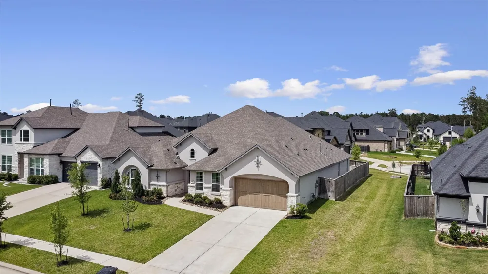 622 Platinum Stone Lane Pinehurst, TX 77362