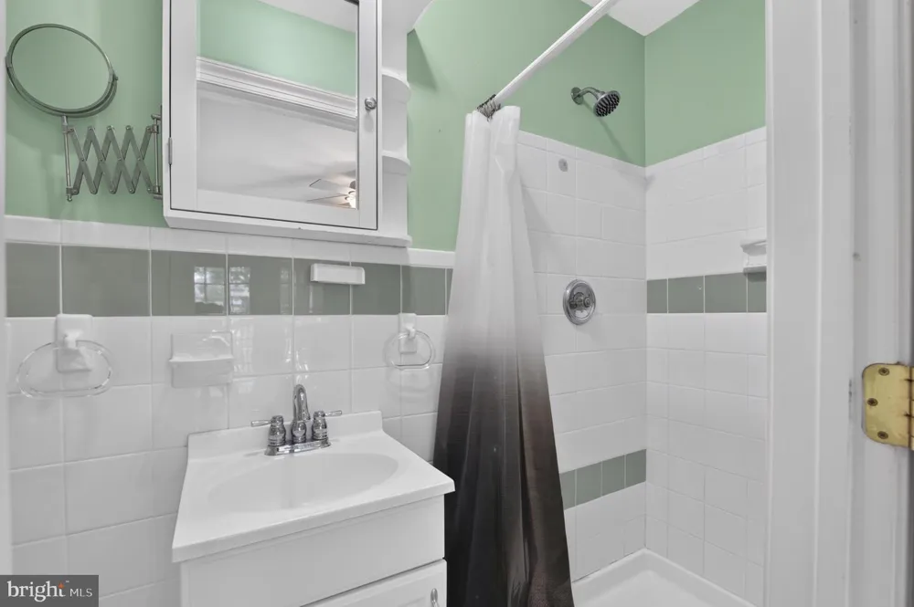740 MORGAN AVENUE Palmyra, NJ 08065