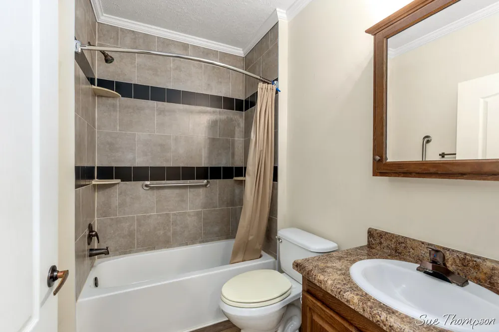5728 Kingsley Drive Rockford, MI 49341