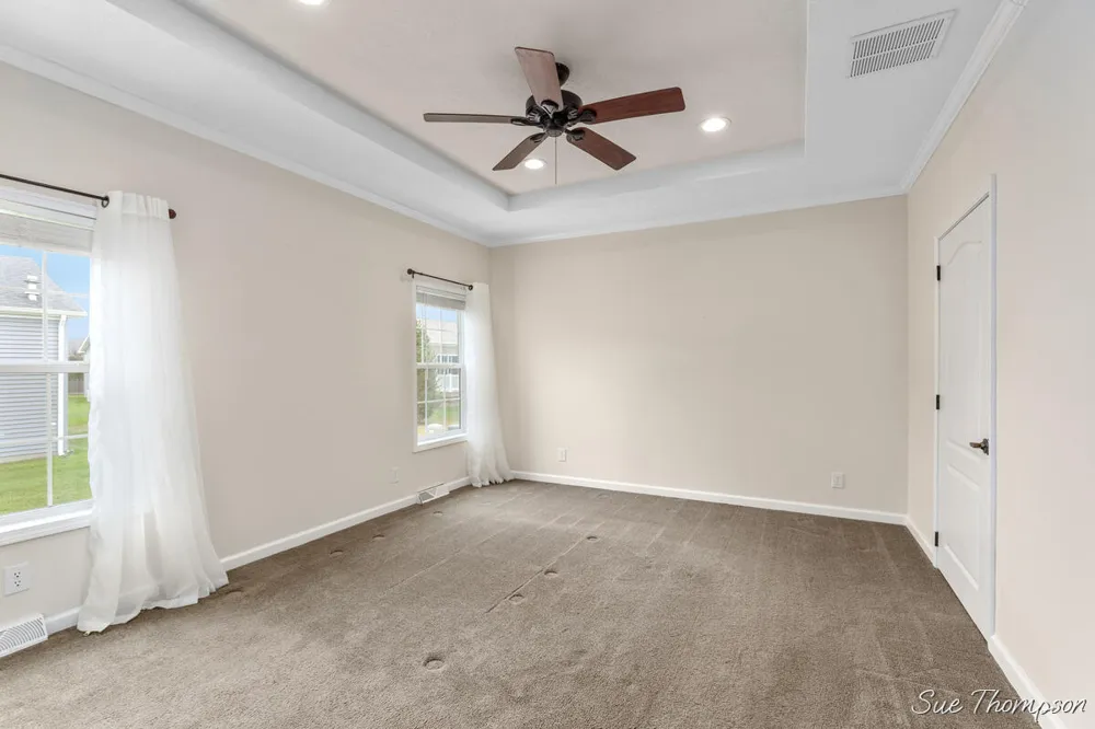 5728 Kingsley Drive Rockford, MI 49341