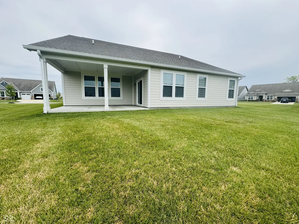 9680 Holborn Avenue McCordsville, IN 46055