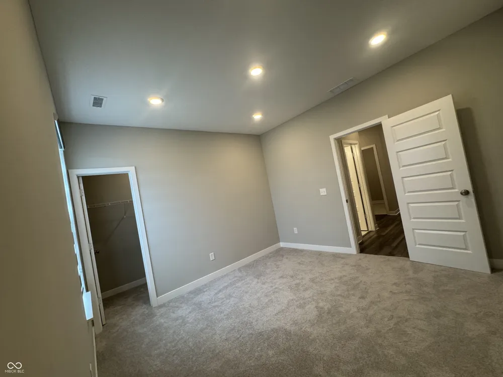 9680 Holborn Avenue McCordsville, IN 46055