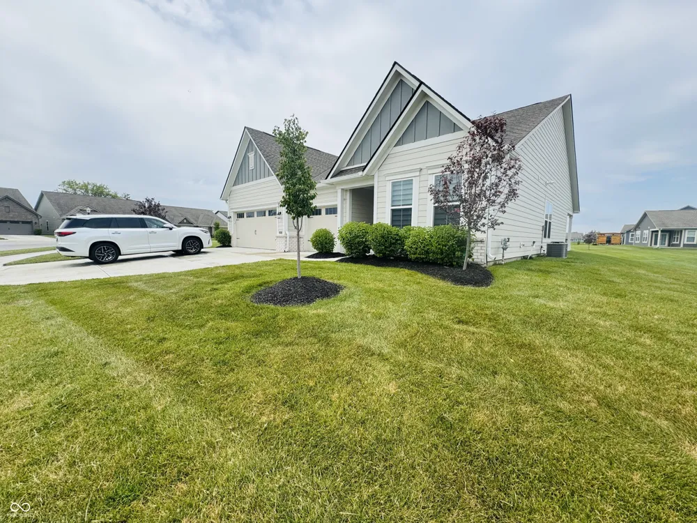 9680 Holborn Avenue McCordsville, IN 46055