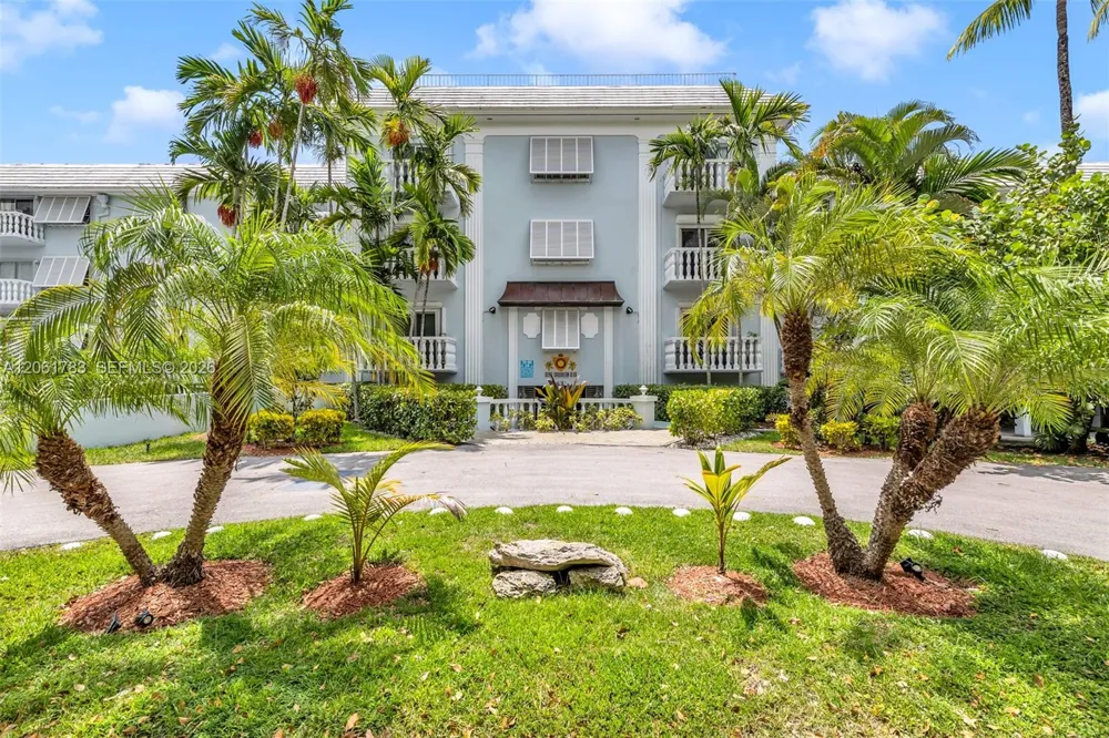 1150 Madruga Ave #A304 Coral Gables, FL 33146