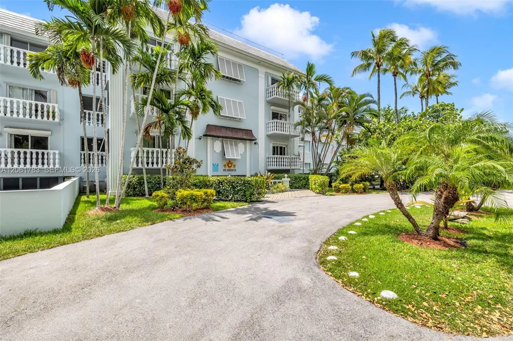 1150 Madruga Ave #A304 Coral Gables, FL 33146