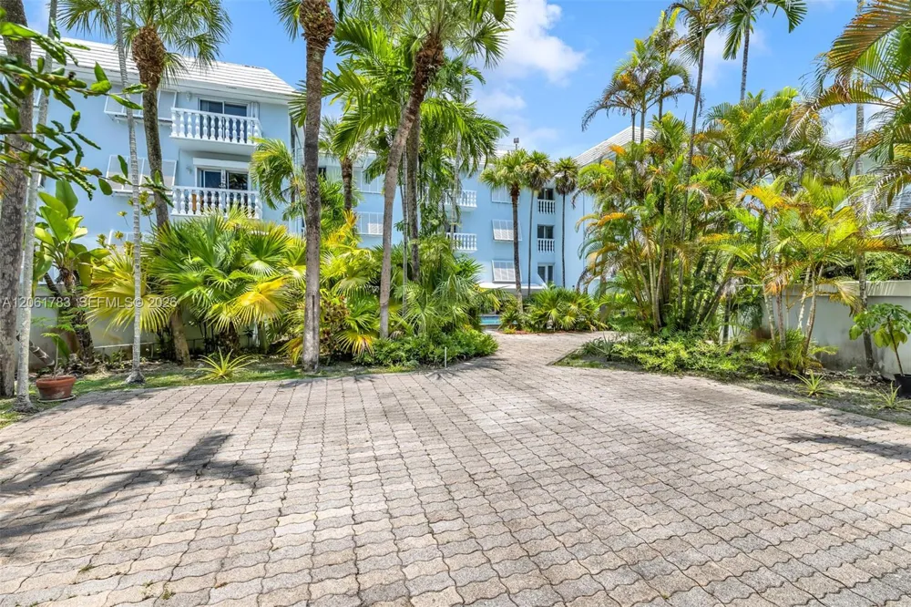 1150 Madruga Ave #A304 Coral Gables, FL 33146