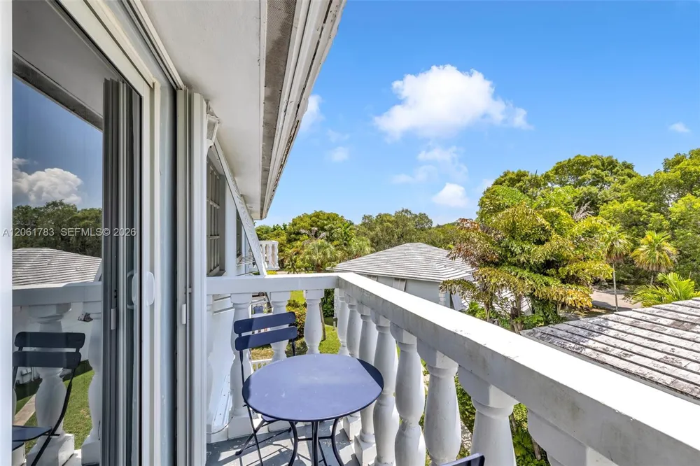 1150 Madruga Ave #A304 Coral Gables, FL 33146