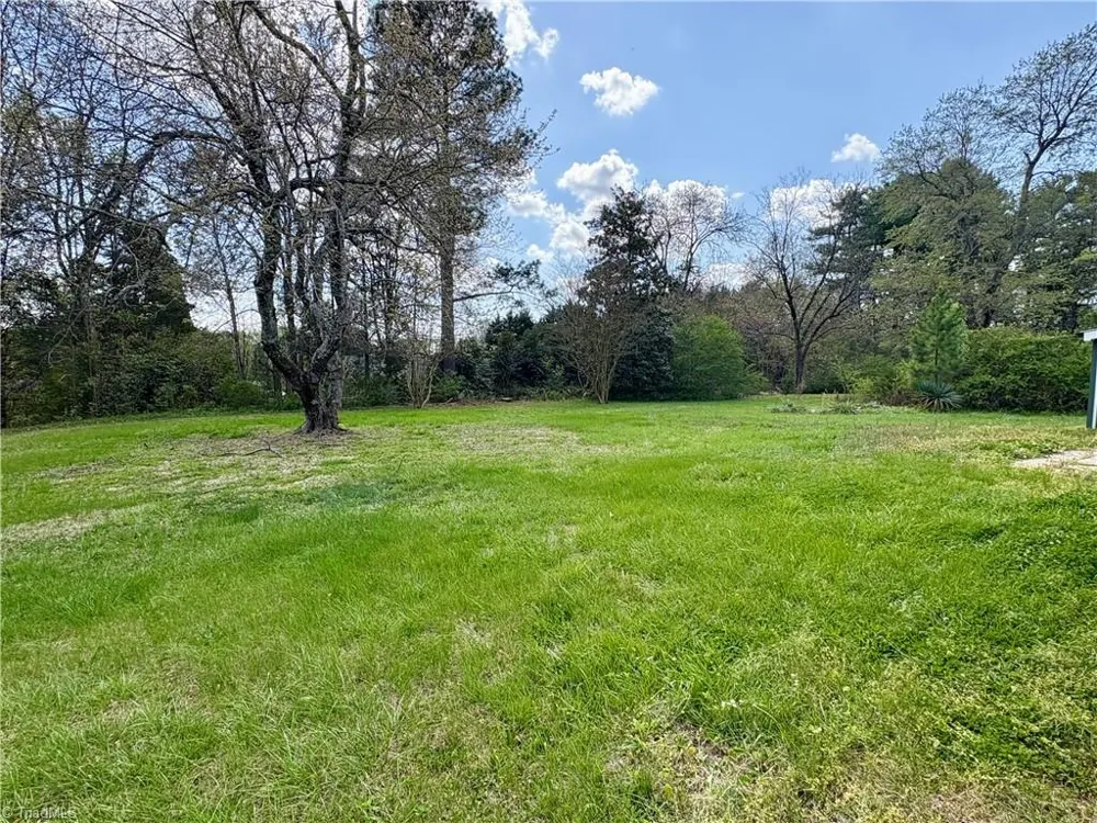 118 Lakeview Circle Thomasville, NC 27360