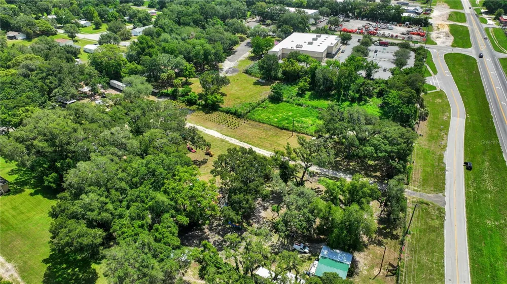 9922 ROCKHILL ROAD Thonotosassa, FL 33592