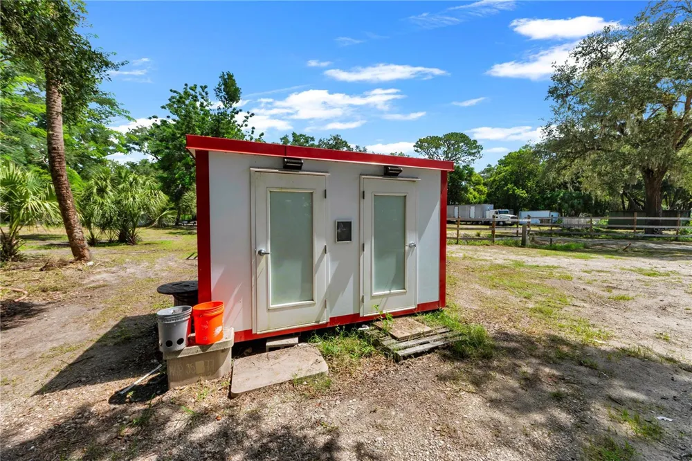 9922 ROCKHILL ROAD Thonotosassa, FL 33592