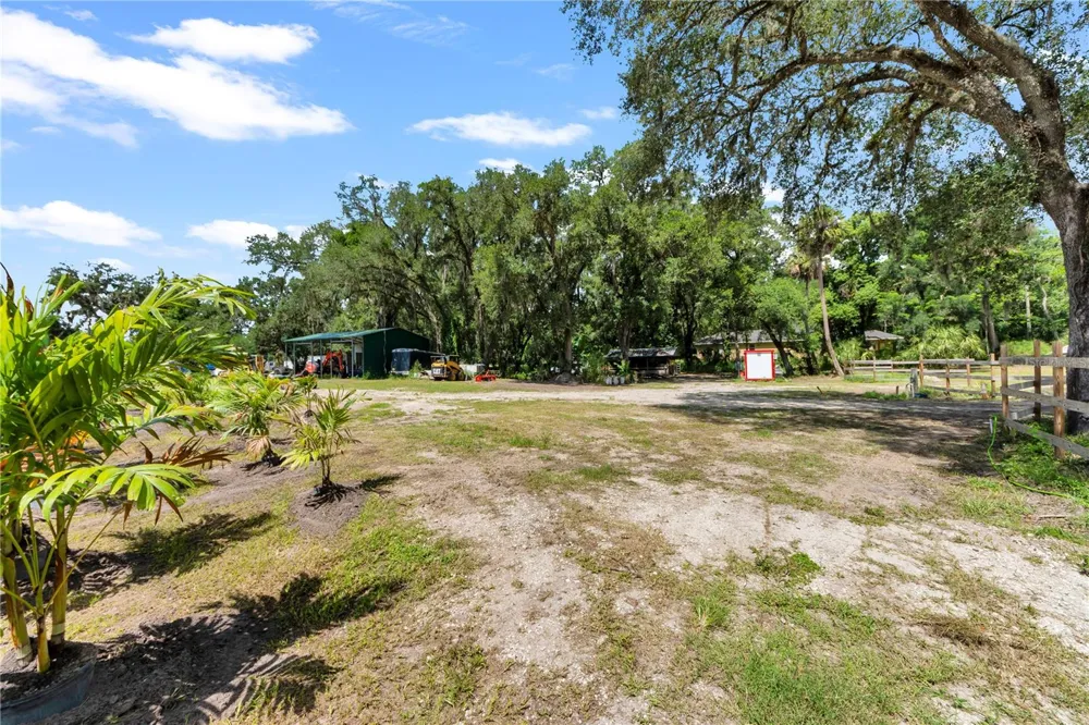 9922 ROCKHILL ROAD Thonotosassa, FL 33592