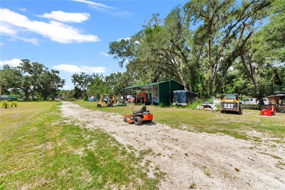 9922 ROCKHILL ROAD Thonotosassa, FL 33592