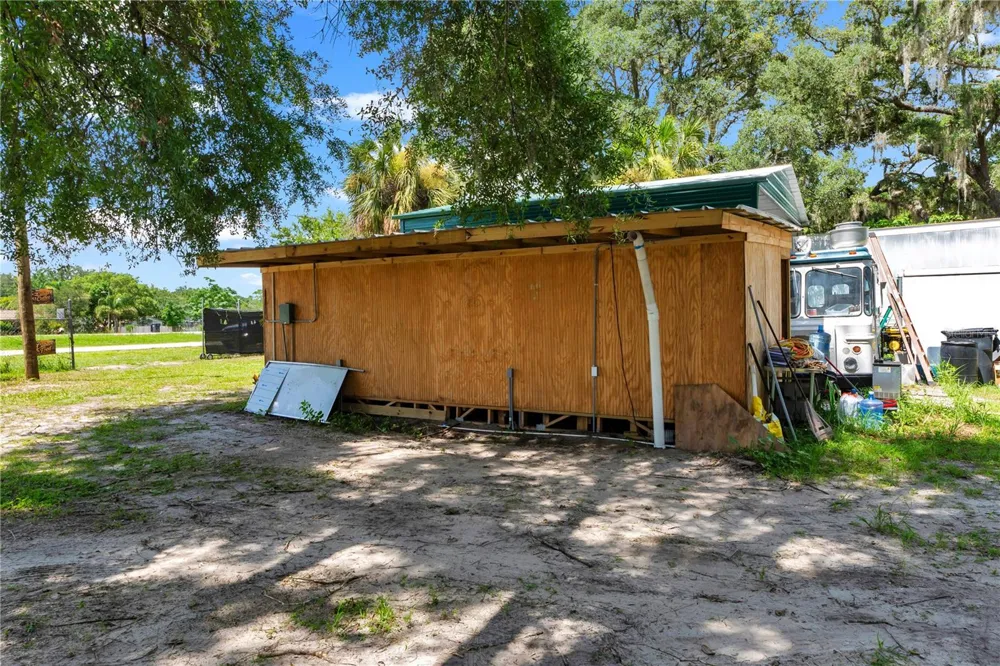 9922 ROCKHILL ROAD Thonotosassa, FL 33592
