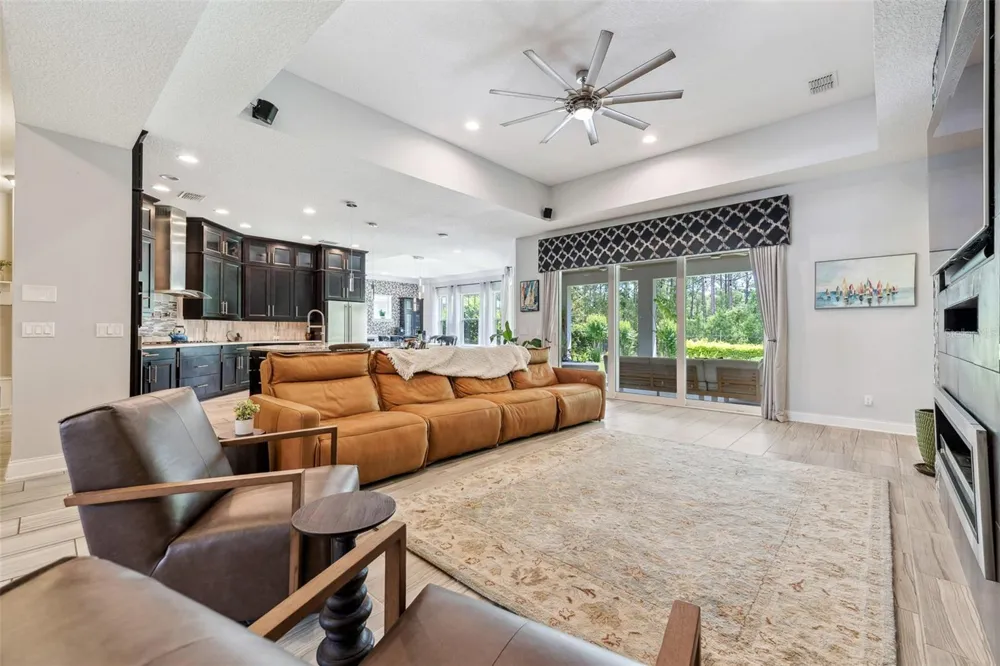 13137 LOWER HARDEN AVENUE Orlando, FL 32827