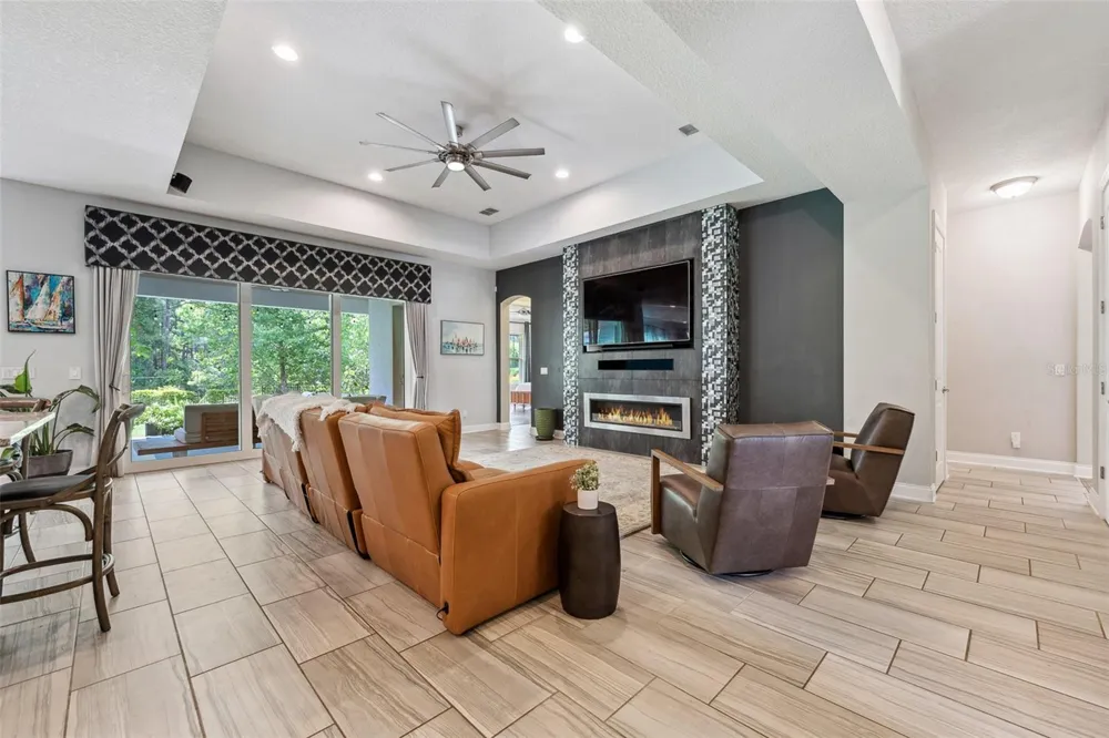 13137 LOWER HARDEN AVENUE Orlando, FL 32827