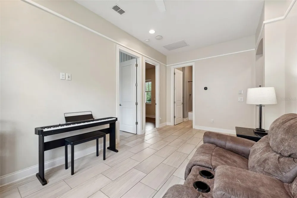 13137 LOWER HARDEN AVENUE Orlando, FL 32827