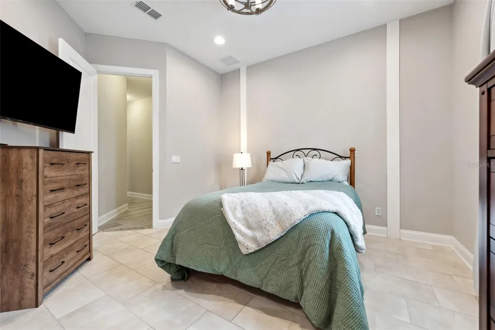 13137 LOWER HARDEN AVENUE Orlando, FL 32827