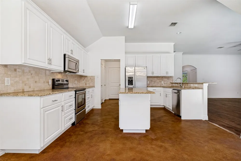 223 Carriage Drive Willow Park, TX 76087