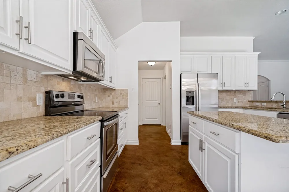 223 Carriage Drive Willow Park, TX 76087