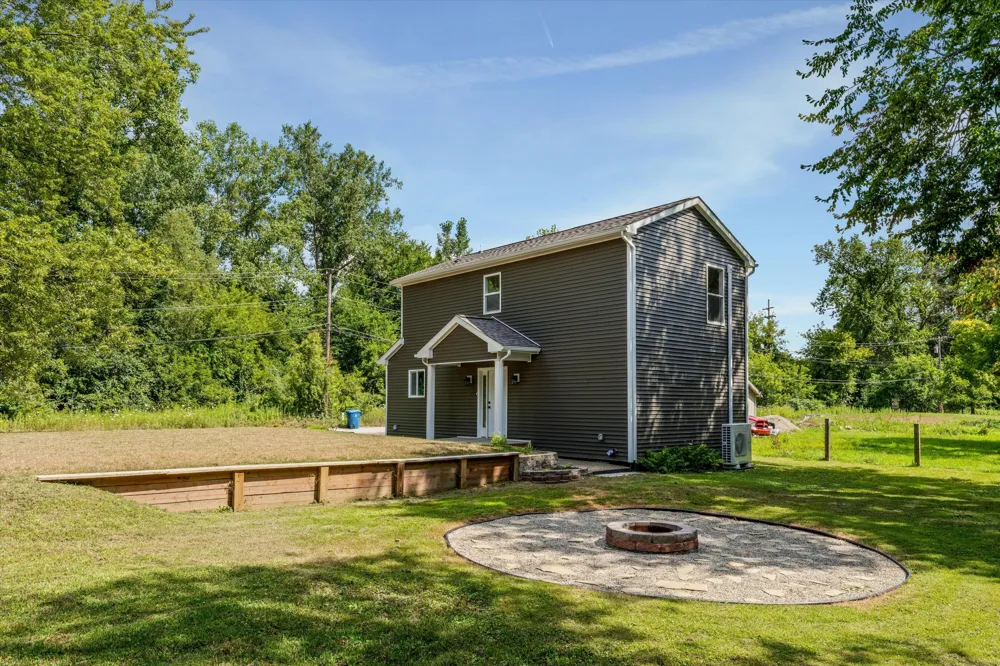 9755 Portage Trail White Lake, MI 48386
