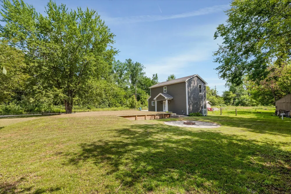 9755 Portage Trail White Lake, MI 48386