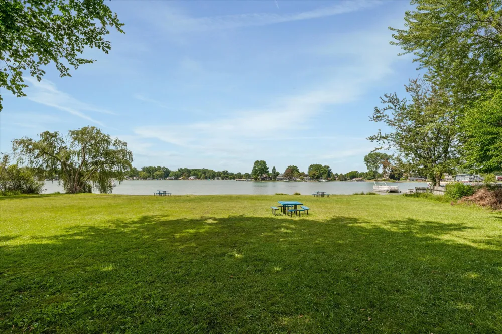 9755 Portage Trail White Lake, MI 48386