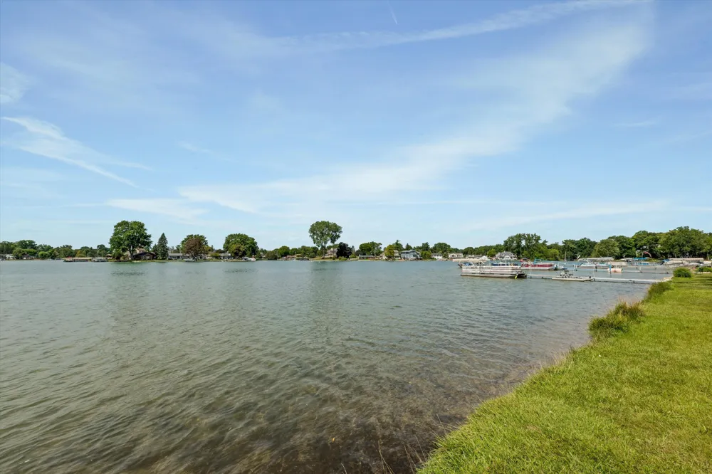 9755 Portage Trail White Lake, MI 48386