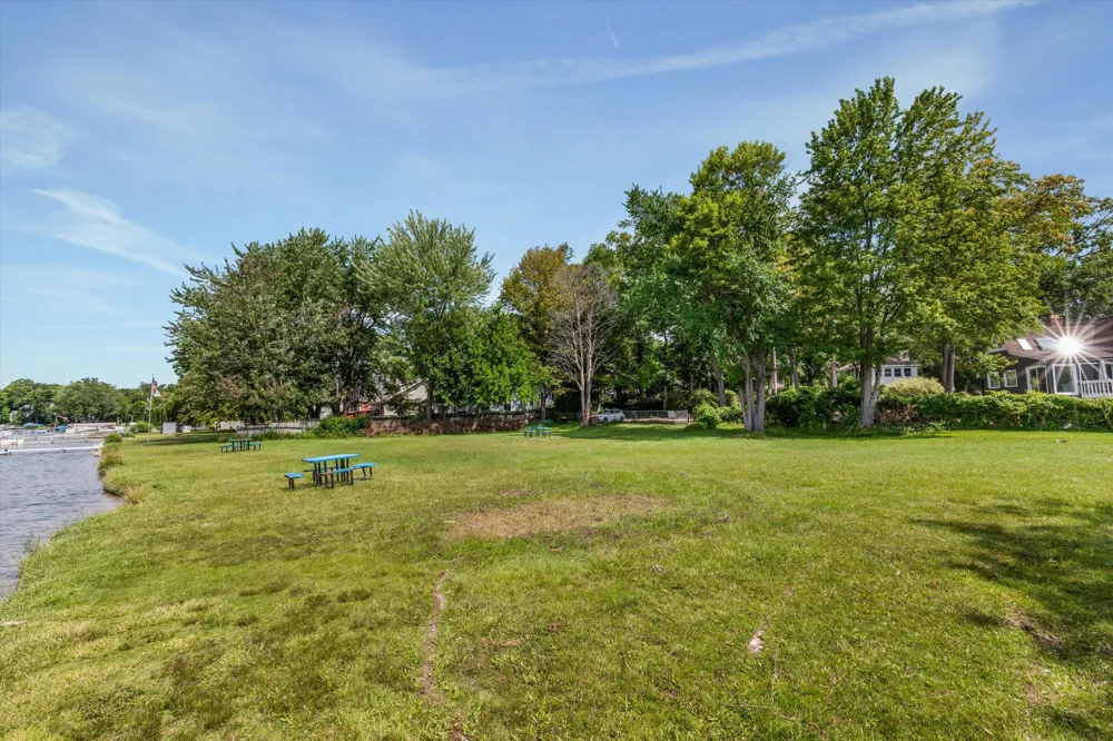 9755 Portage Trail White Lake, MI 48386