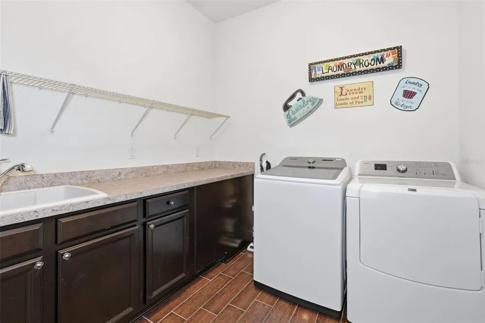 7945 CHILTON DRIVE Orlando, FL 32836