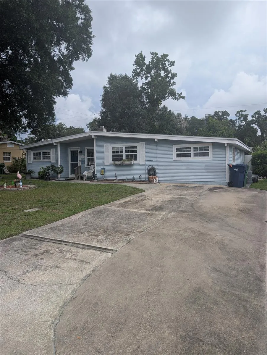 1529 W RIVER LANE Tampa, FL 33603