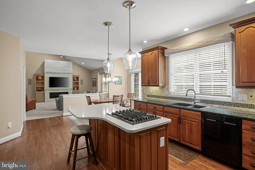 144 COUNTRY CLUB DRIVE Moorestown, NJ 08057