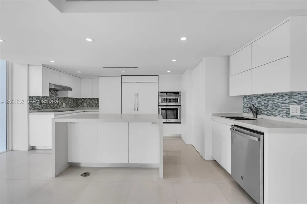 881 Ocean Dr #7H Key Biscayne, FL 33149